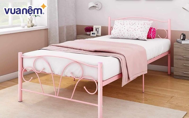 Mẫu giường sắt phong cách hiện đại