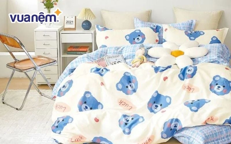 Chọn ga giường 1m2 cho trẻ nên chọn họa tiết tươi sáng