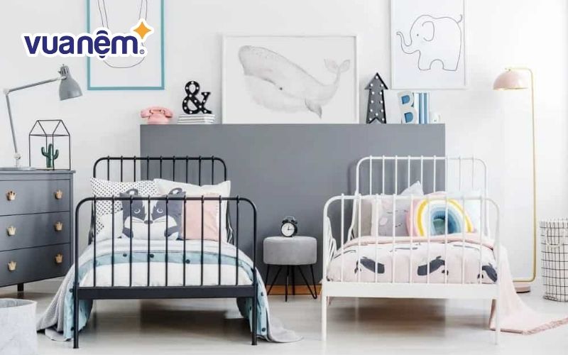 Giường sắt phong cách cổ điển hoặc tân cổ điển