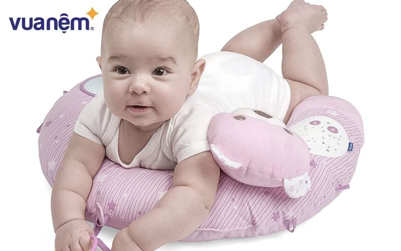 Gối chữ C đa năng phát nhạc Chicco