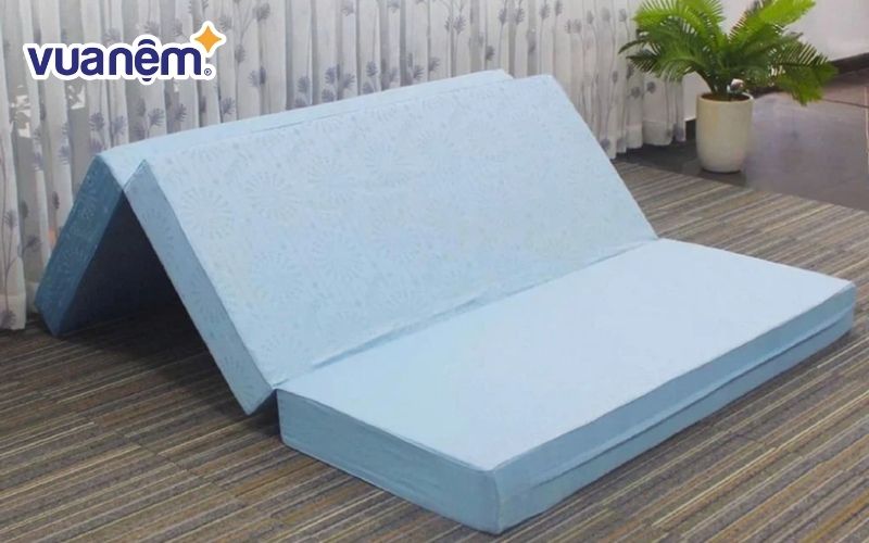 Không nên để nệm bông ép trực tiếp lên sàn