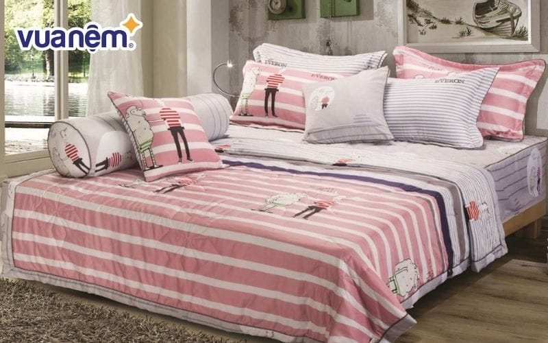 Chọn ga trải giường mát cho mùa hè với những họa tiết đơn giản
