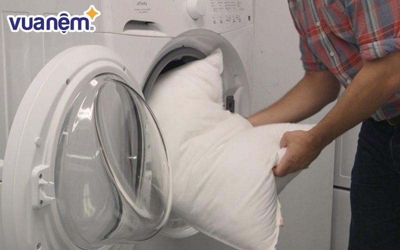 Thời điểm giặt ruột chăn ga gối nệm tốt nhất là vào buổi sáng