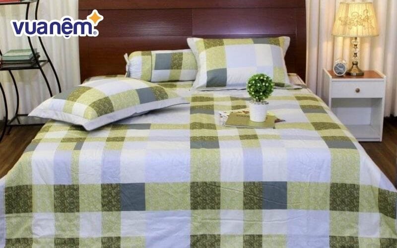 Mẫu mền cotton Thắng Lợi họa tiết caro