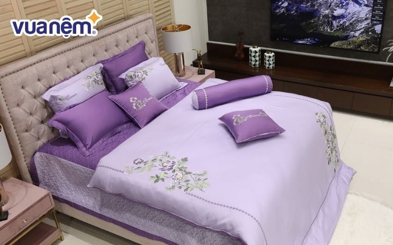 Chăn ga gối đệm màu tím mang đến cảm giác thư giãn dễ chịu
