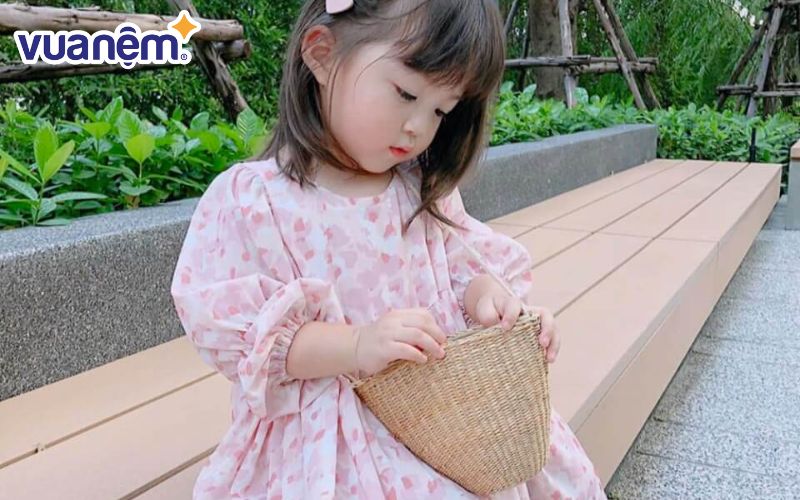 Đặt tên con gái họ Hoàng xinh đẹp, đáng yêu nhất 2025
