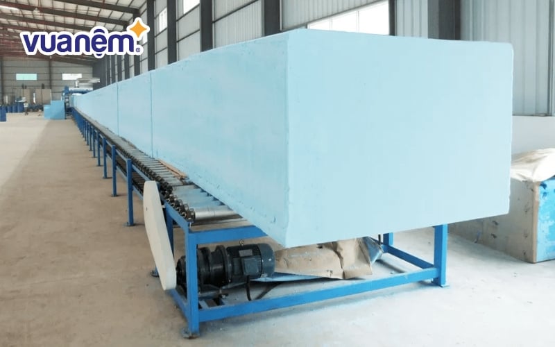 PU Foam được xem là một trong những vật liệu cách nhiệt tốt nhất thế giới