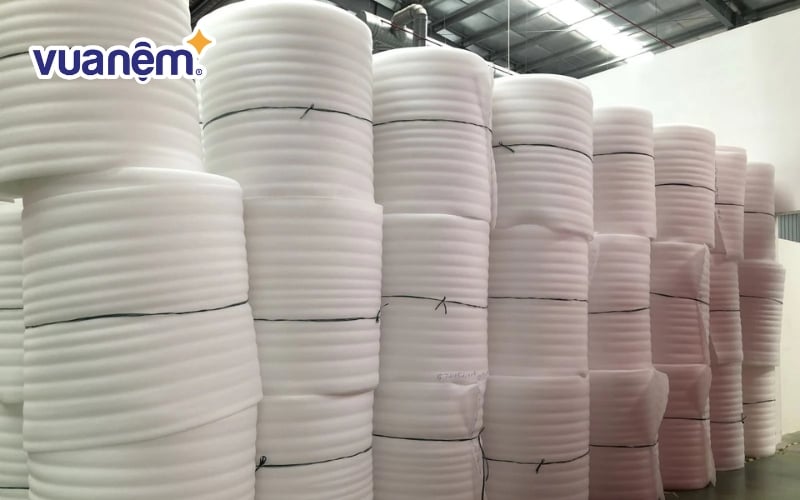 PE Foam còn được dùng để sản xuất các mút xốp bảo quản hàng hóa dễ hư vỡ