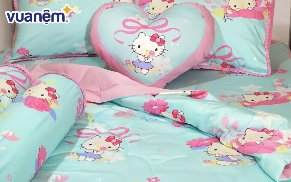 Bộ ga giường hình Hello Kitty màu xanh dễ thương cho bé gái