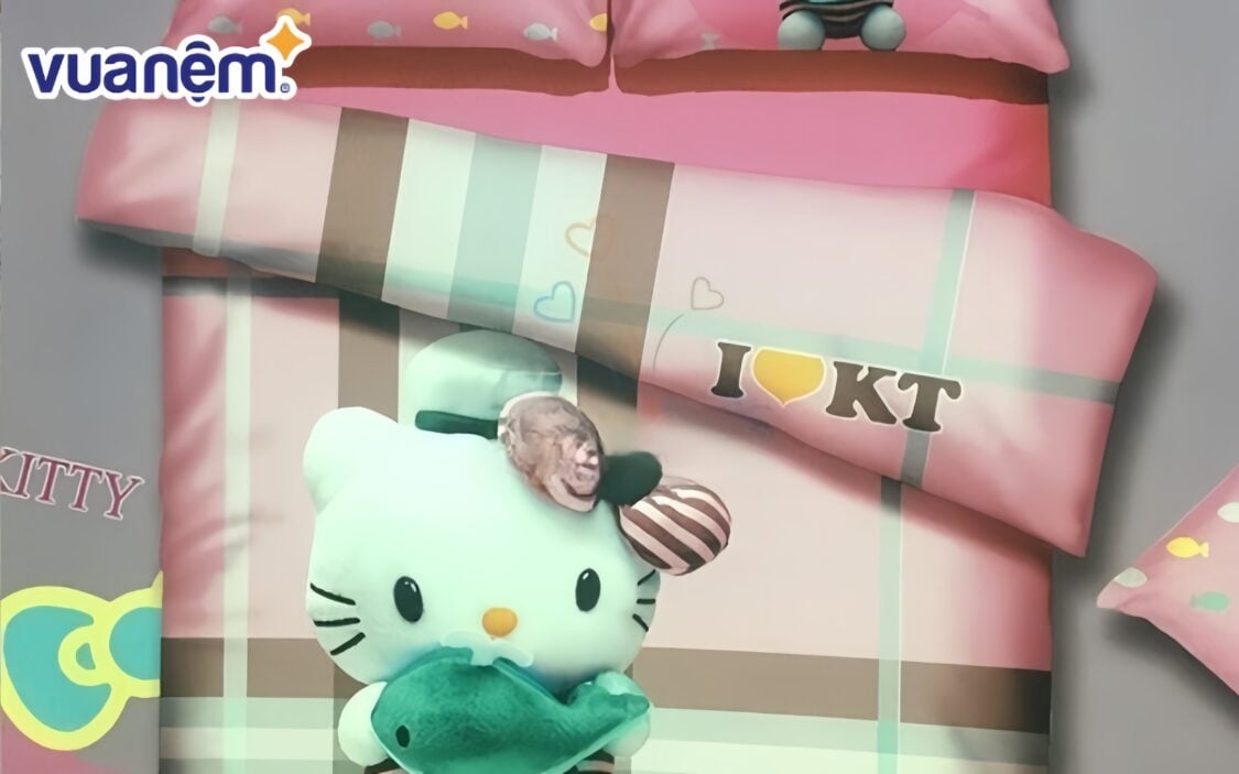 Bộ ga giường Hello Kitty ôm cá xanh ngộ nghĩnh