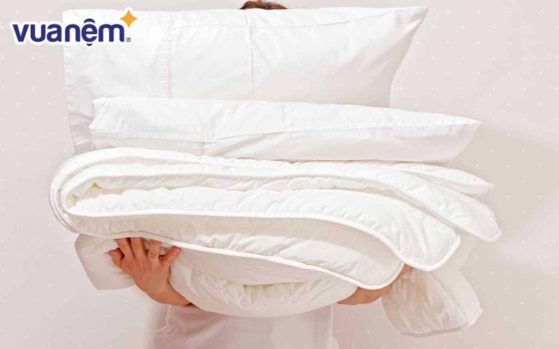 Nhớ kiểm tra trọng lượng của chăn trước khi giặt để chắc chắn rằng máy giặt của gia đình bạn có thể giặt được