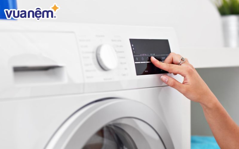 Khi giặt cần lựa chọn đúng chế độ, chương trình giặt.