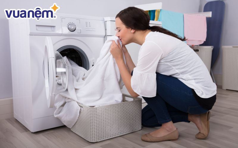 Giặt chăn bằng máy giặt trên thực tế mang lại rất nhiều lợi ích