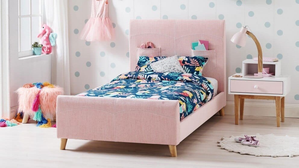 Mẫu giường đơn với tông hồng pastel 