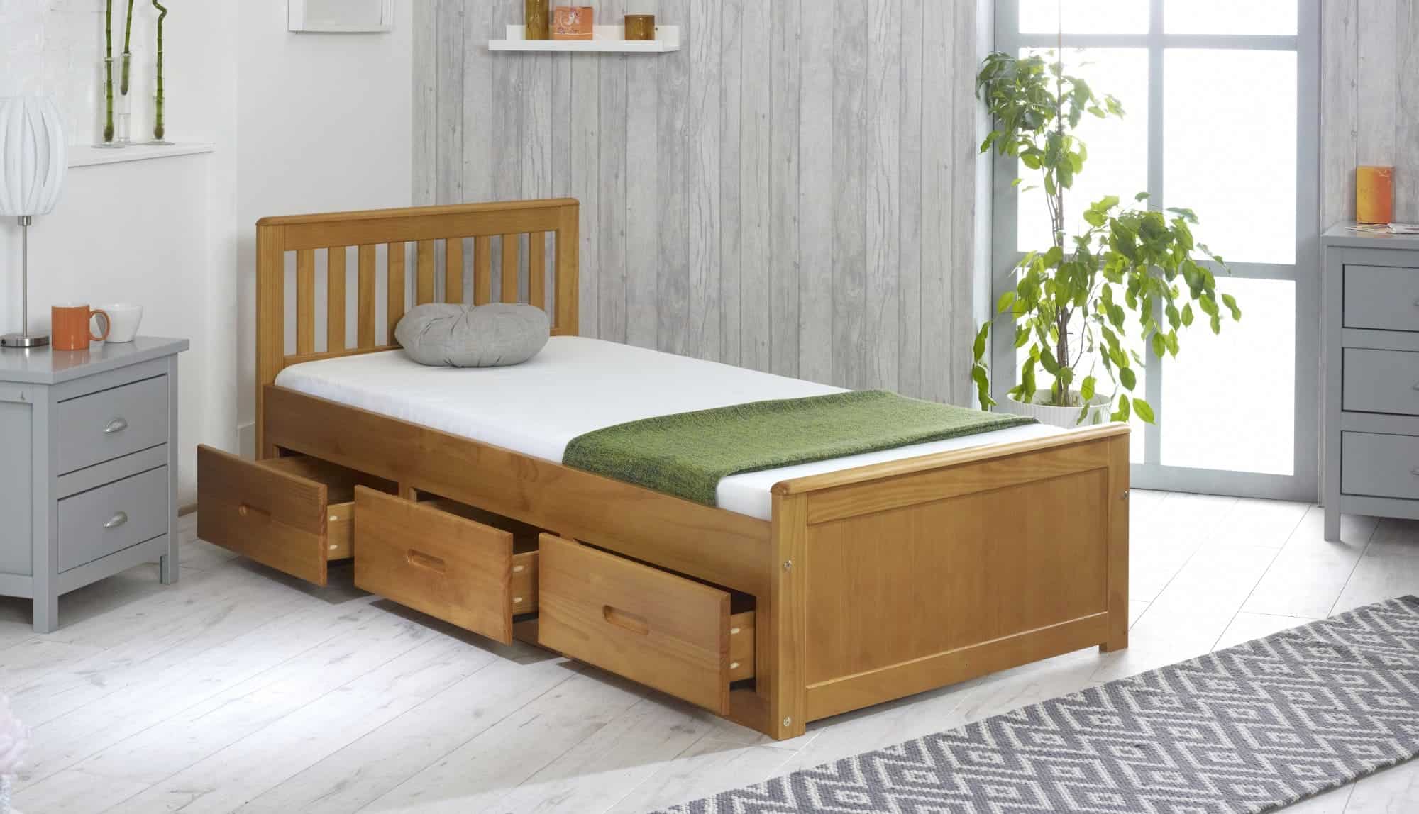 Mẫu giường gỗ tự nhiên có ngăn kéo 1