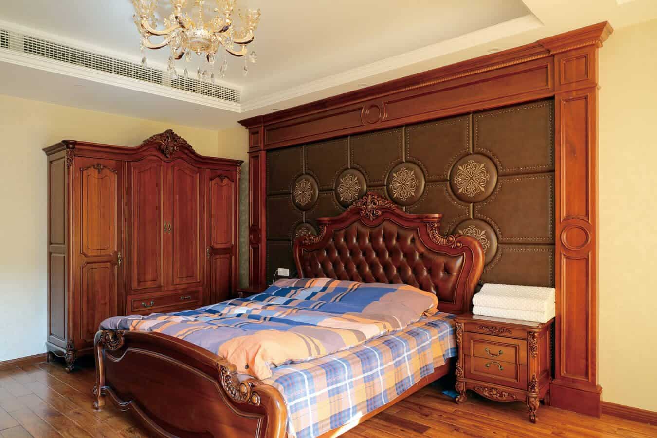 Giường gỗ sồi đỏ 