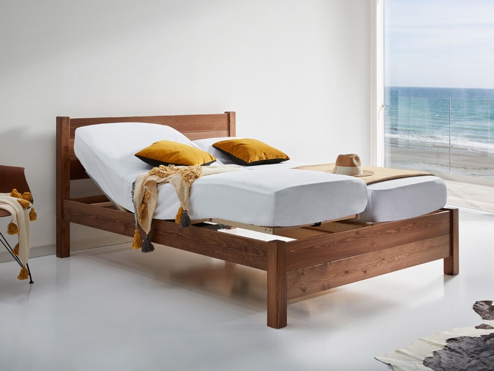 Mẫu giường gỗ xoan đào đẹp 27