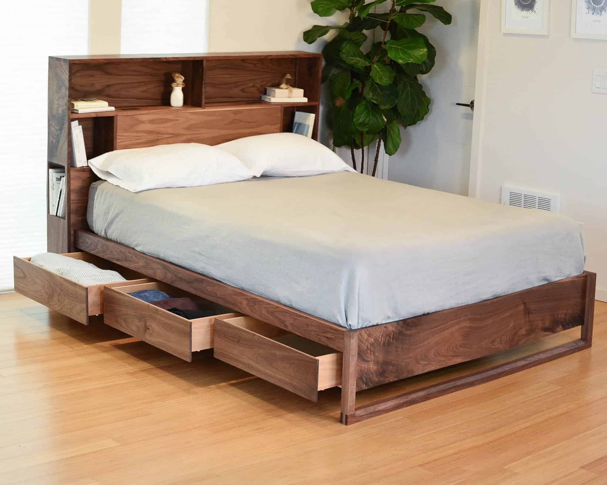 Giường ngủ có ngăn kéo làm từ gỗ