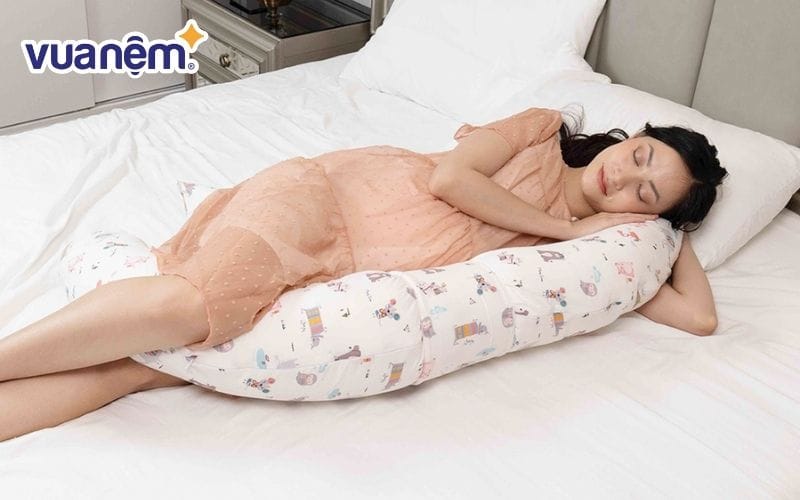 Gối cho bà bầu giá bao nhiêu phụ thuộc vào thương hiệu, chất liệu và thiết kế