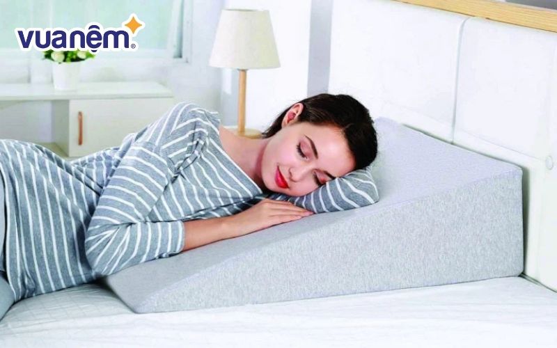 Gối chống trào ngược dành cho người lớn có bệnh lý dạ dày