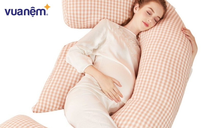 Chọn gối cho mẹ bầu nên sử dụng các màu sắc tươi sáng, dễ chịu