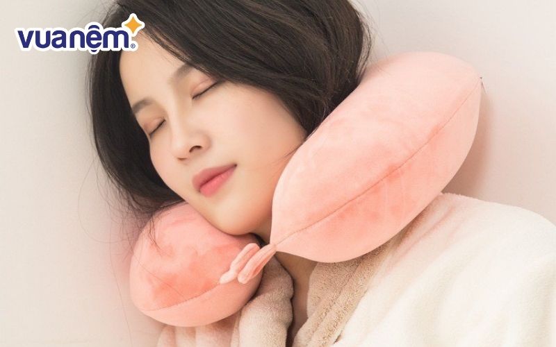 Kích thước gối chữ U phù hợp đem lại trải nghiệm thư giãn