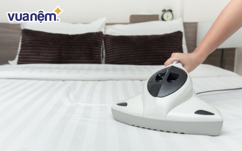 Nhiều người đã áp dụng thành công cách khử mùi hôi nệm cao su bằng máy hút bụi