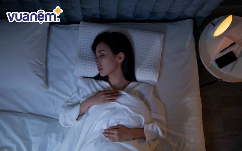 Người dùng nên đầu tư nệm cao su chất lượng để giấc ngủ trọn vẹn hơn