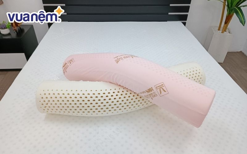 Gối ôm cao su Thắng Lợi