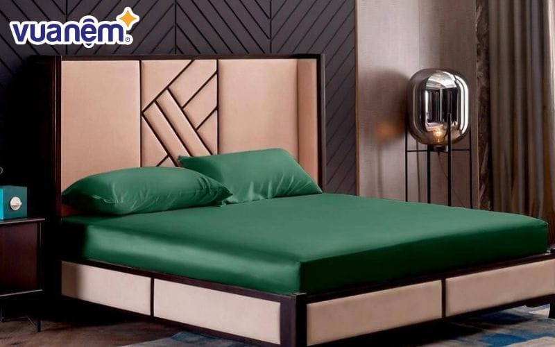 Bộ drap giường phi lụa màu xanh lá cây bình yên