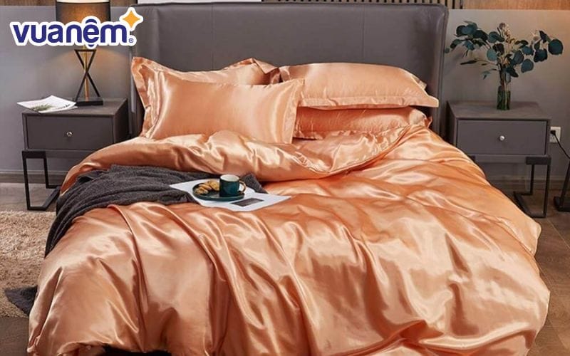 Bộ drap giường phi lụa đơn sắc màu cam trẻ trung