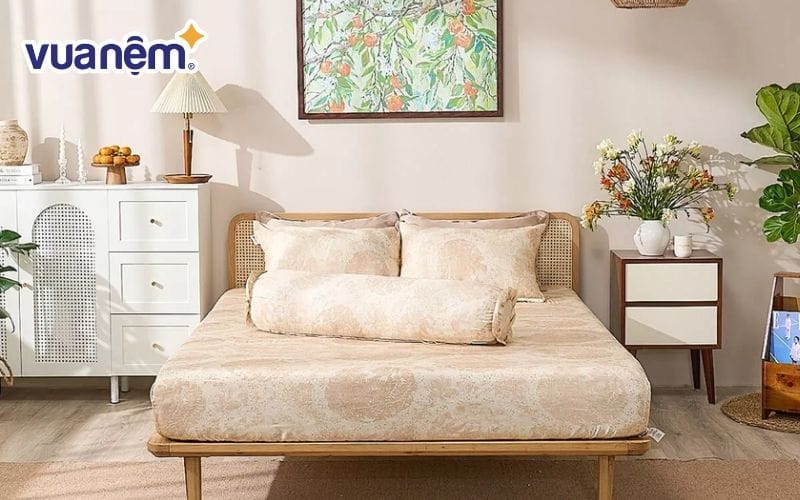 Màu sắc gần gũi với tâm hồn Cự Giải là những tông màu của ánh trăng như trắng ngà, vàng sáng