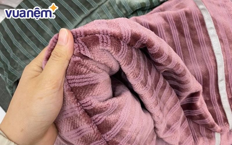 Chăn cotton nhung - Mẫu 1