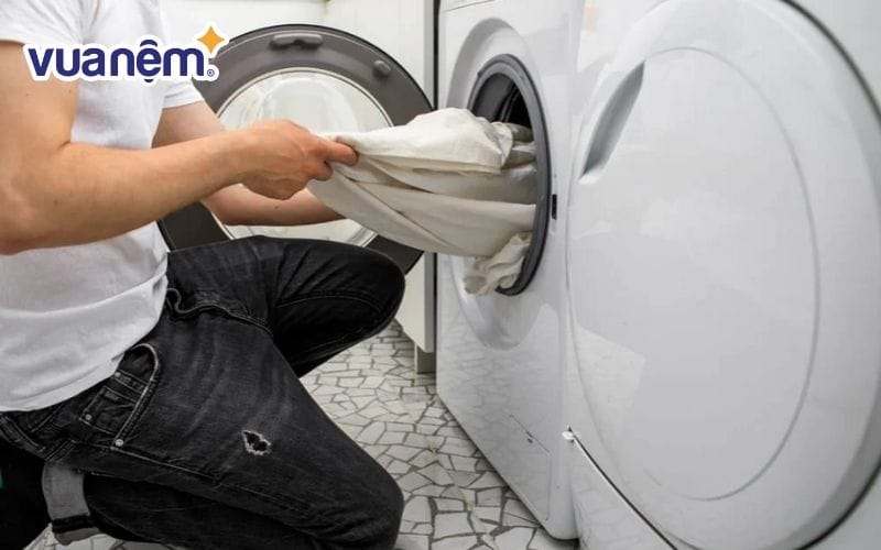Sử dụng và bảo quản chăn lông vũ đúng cách để kéo dài tuổi thọ