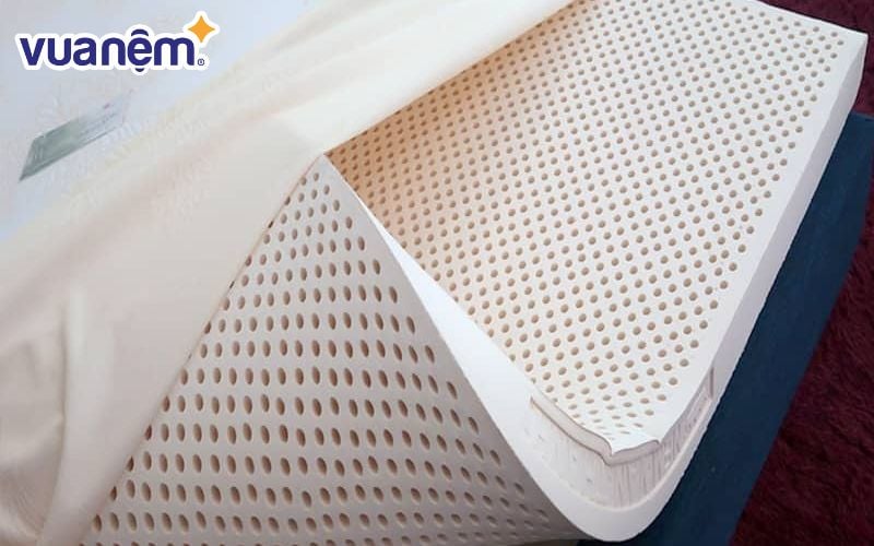 Nệm cao su Vạn Thành có giá trung bình khoảng 5 triệu