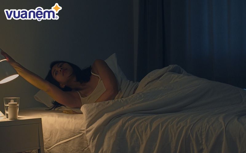 Không để đèn sáng trong lúc ngủ