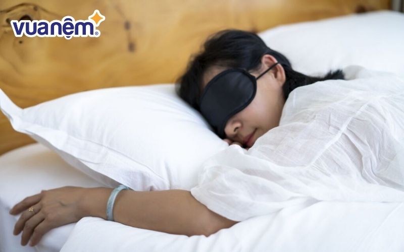 Ưu tiên gối mềm cho người có thói quen nằm sấp