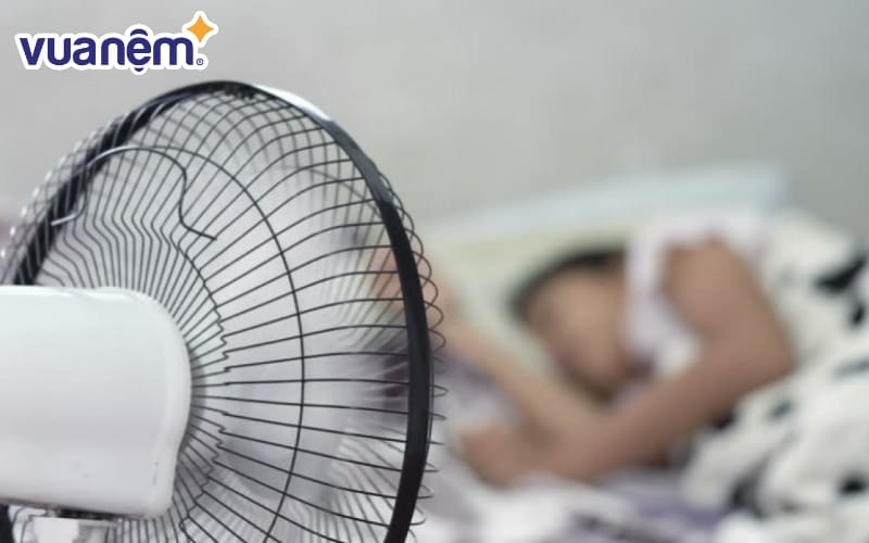 Ngủ quạt có tốt không? Câu trả lời là có, nếu bạn sử dụng đúng cách.