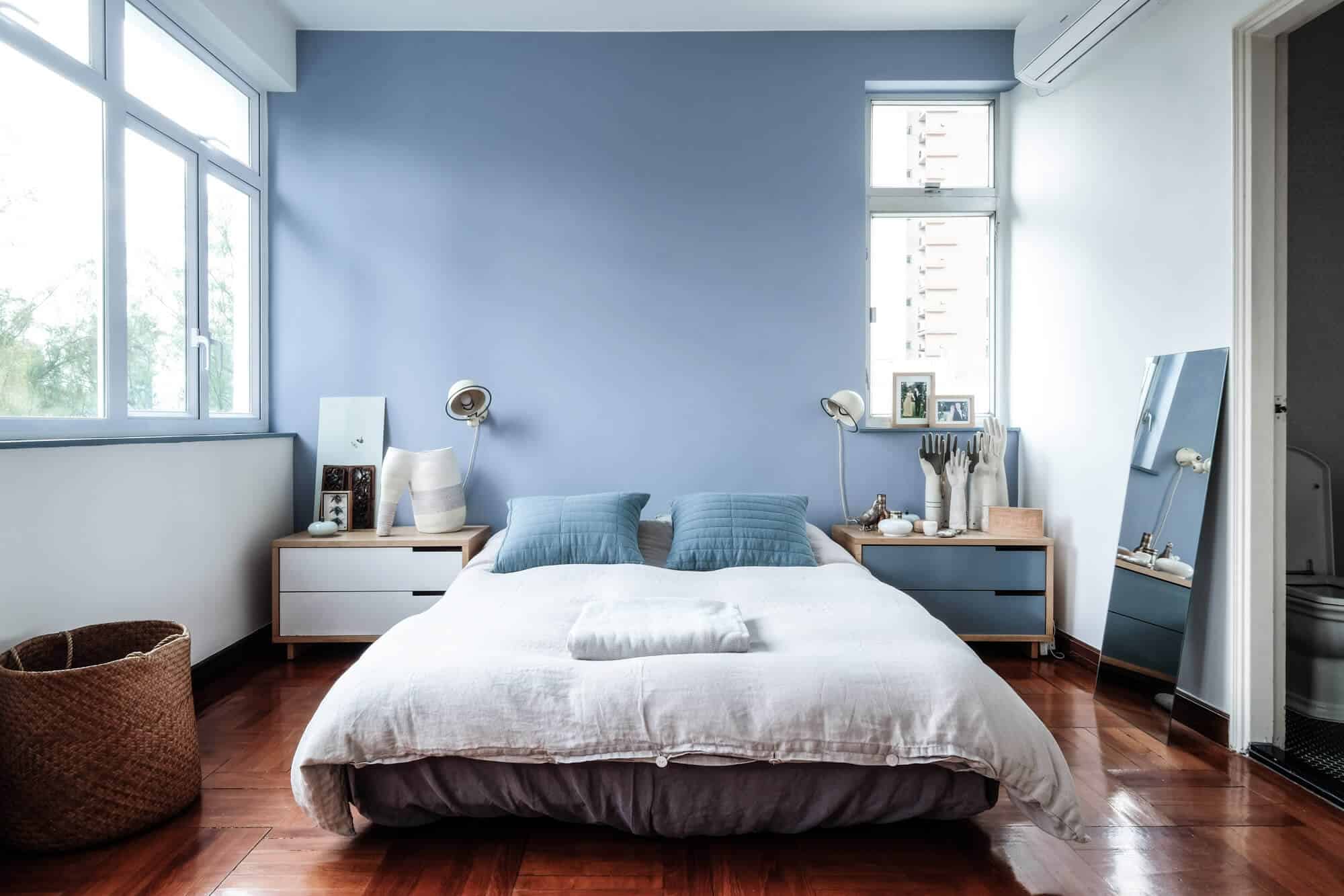 màu sơn phòng ngủ xanh biển trời 