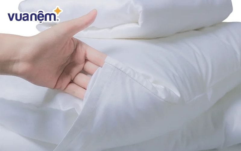 Kéo dài tuổi thọ ga gối khi thay drap định kỳ