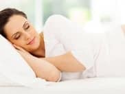 Ngủ đúng tư thế phòng tránh bệnh dạ dày