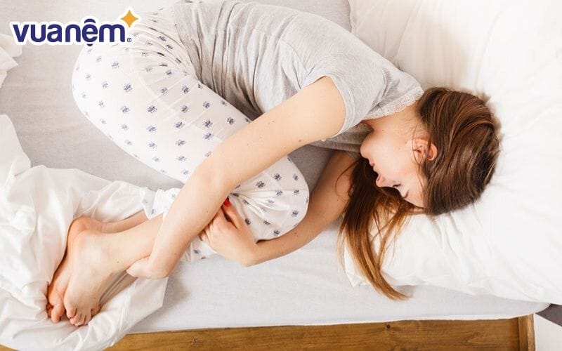 Tư thế thai nhi trong bụng mẹ không phù hợp để nằm ngủ lâu dài