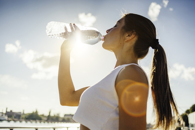 Theo nhiều nghiên cứu, người ta đã chứng minh rằng lượng nước tối đa nạp vào cơ thể là 10 lít/1 giờ