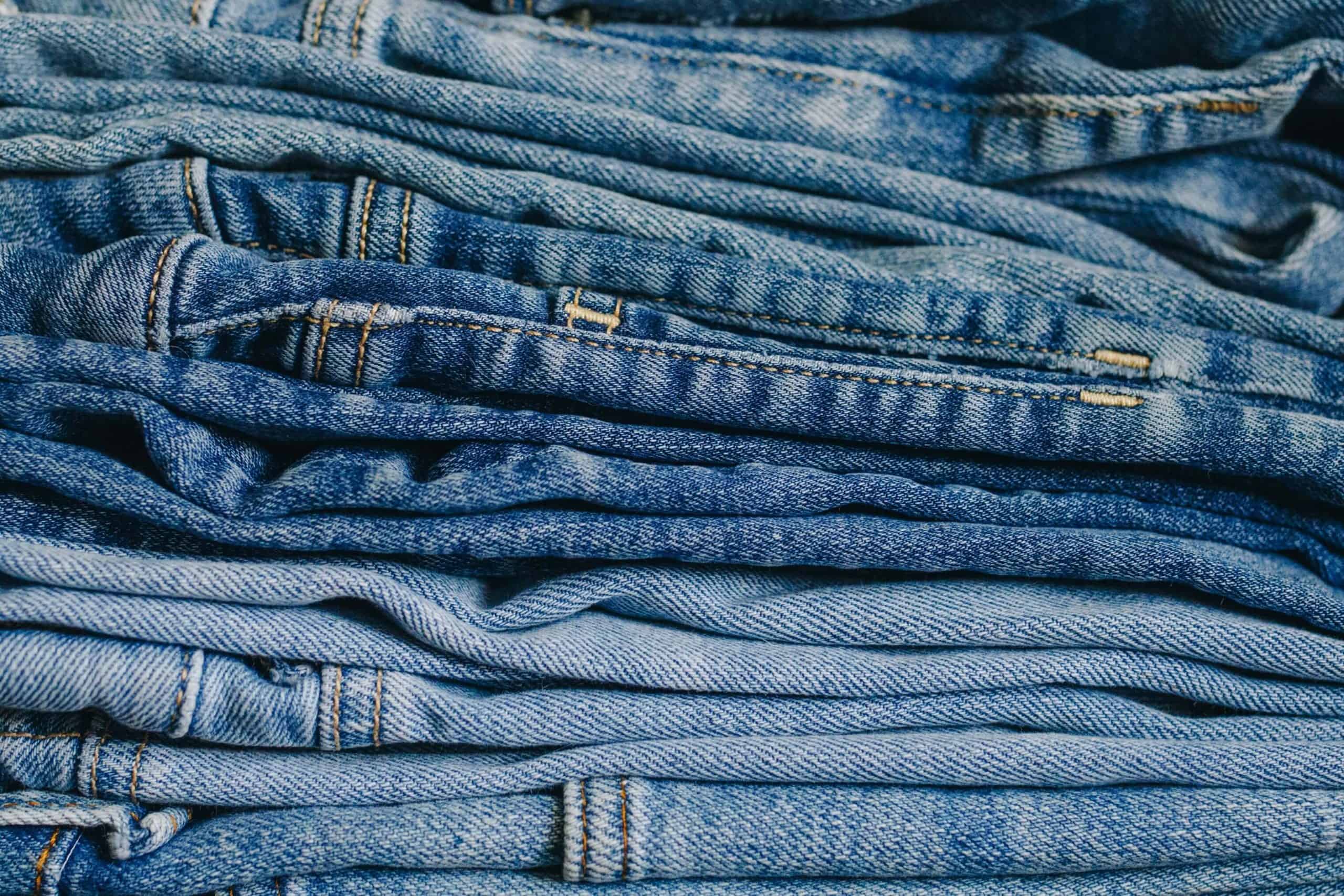  quần jeans đã gây bão trong ngành công nghiệp thời trang
