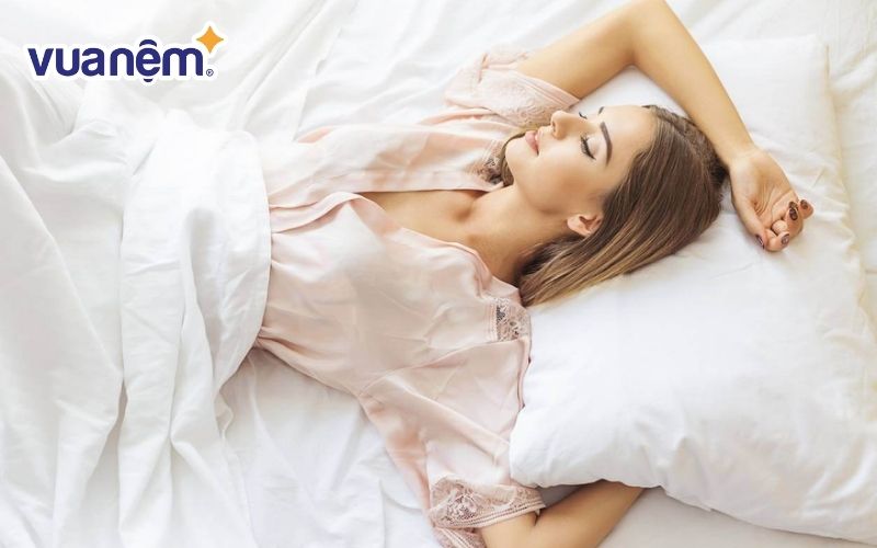Tư thế nằm ngửa sẽ hạn chế tối đa áp lực lên các điểm của cơ thể