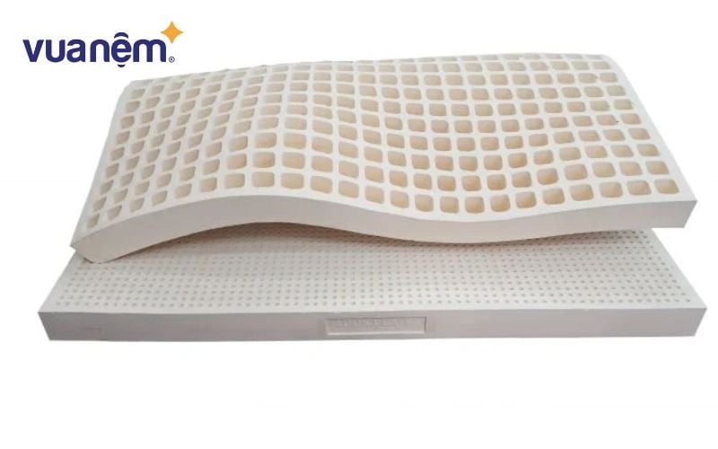 Cách gấp nệm cao su đơn giản là gấp 2 hoặc gấp 3 nệm