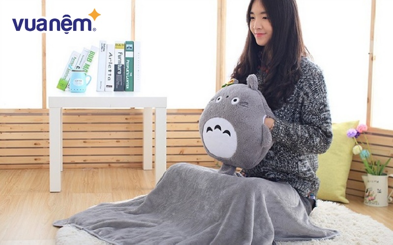 Những ai thường xuyên đi du lịch có thể cân nhắc có nên mua chăn mền mỏng mát hay không