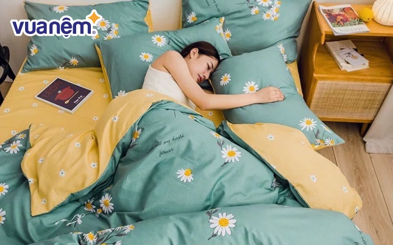 Chăn mền cotton poly được bán rộng rãi trên thị trường