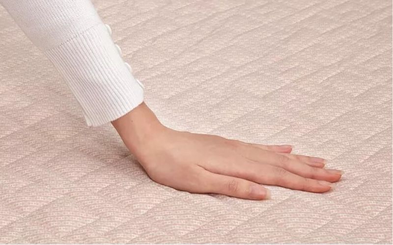 Chất liệu an toàn là tiêu chí hàng đầu khi lựa chọn chiếu điều hòa cho bé