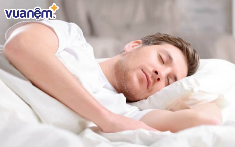 Lựa chọn nệm và gối phù hợp để có thể chìm vào giấc ngủ trong vòng 5 phút